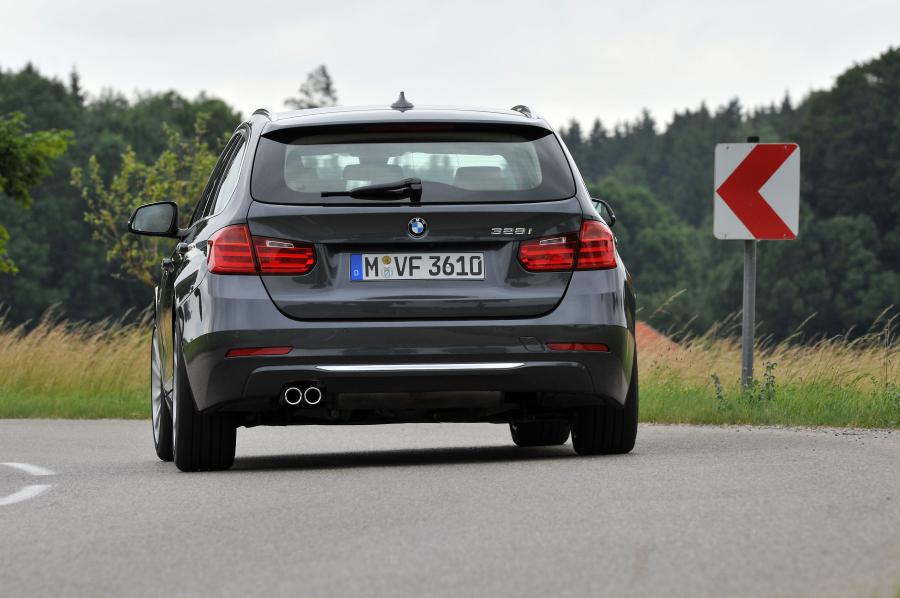  BMW 328i Touring Luxury 2012 года  (фото 158 из 200)